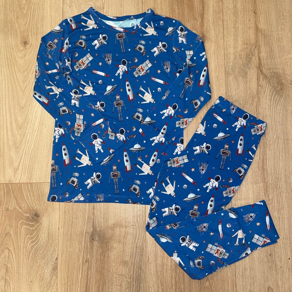 Bamboo space pajamas